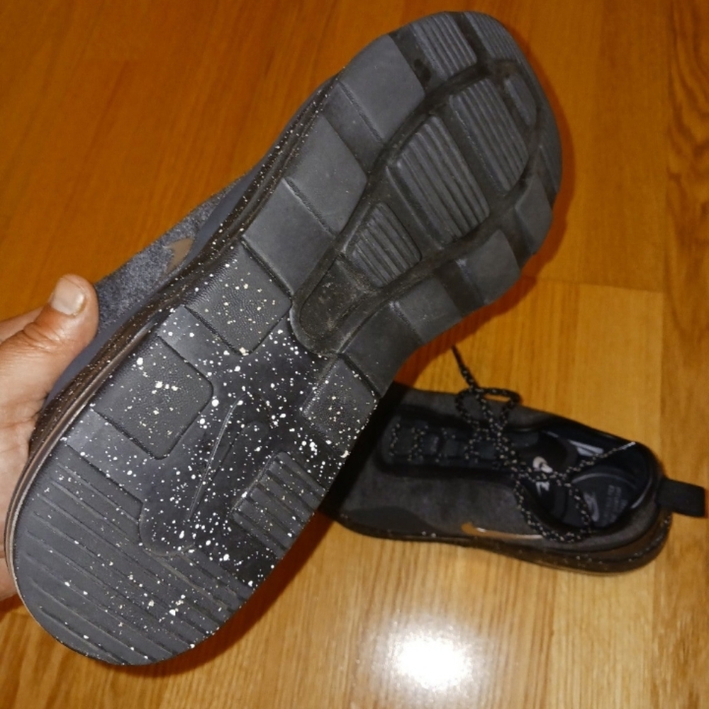 Last call Nike Air motion 2 size 9 men/10.5 women - Picture 7 of 9